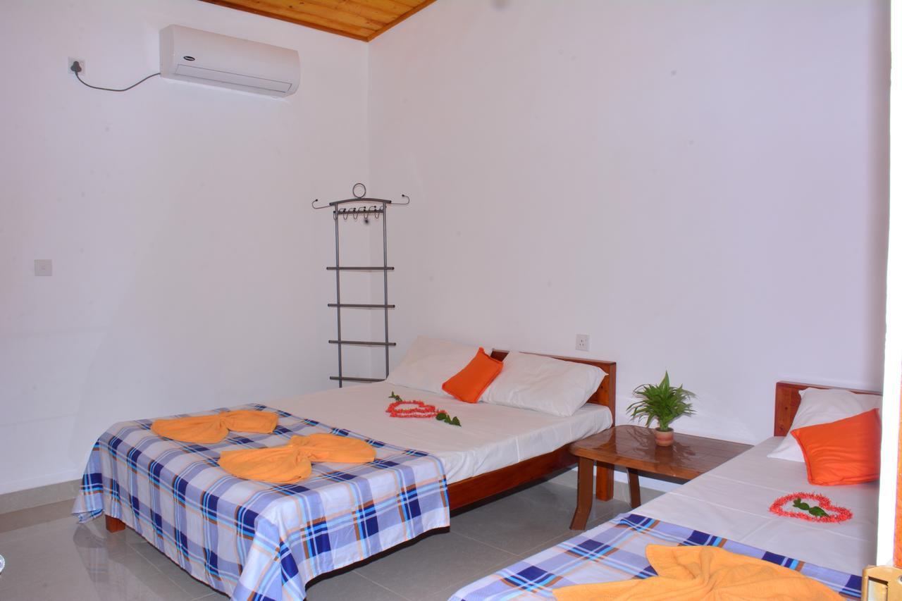 Pleasant Park Holiday Inn Trikunamalaja Zewnętrze zdjęcie