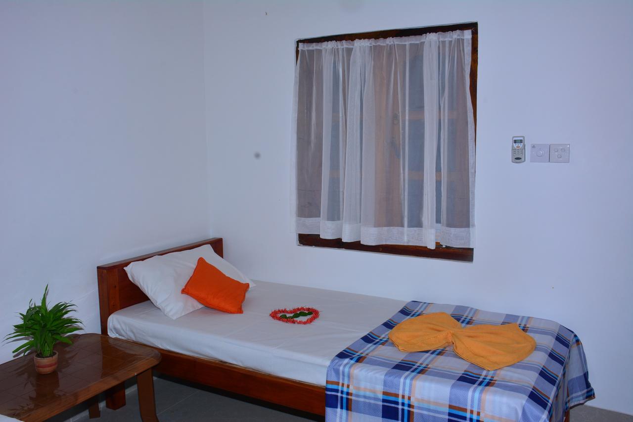 Pleasant Park Holiday Inn Trikunamalaja Zewnętrze zdjęcie